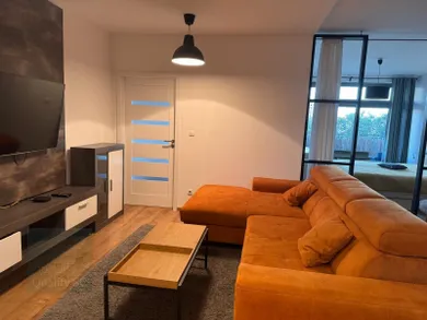 Na prenájom 3-izbový byt, 60 m², Bratislava-Petržalka, Černyševského