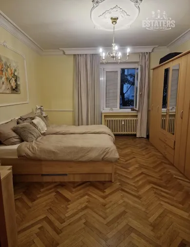 Na prenájom 2-izbový byt, 59 m², Bratislava-Staré Mesto, Zochova