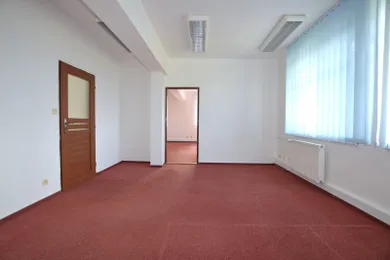 Lokale komercyjne na wynajem, Poprad · €447