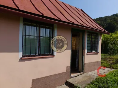 Na predaj pozemok, Viničky
