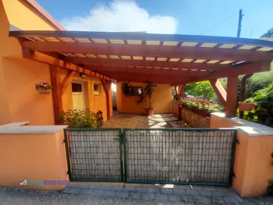 Na predaj dom, 50 m², Želiezovce