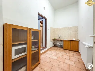 Na prenájom komerčné, 171 m², Trenčín, Kubranská