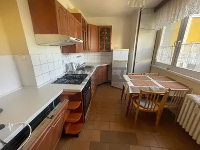 Na prenájom 4-izbový byt, 76 m², Bratislava-Dúbravka, Gallayova