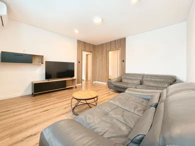 Na predaj 2-izbový byt, 65 m², Košice-Staré Mesto, Zimná