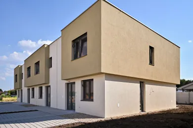 Na predaj 4-izbový dom, 120 m², Veľký Biel, Nová