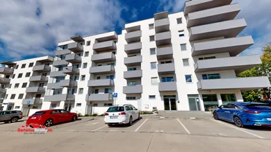 Kiadó lakások, 2-szobás, Dubnica nad Váhom · €700