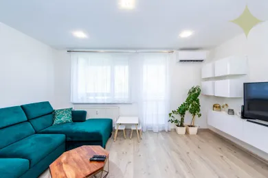 Na predaj 3-izbový byt, 66 m², Snina, Palárikova