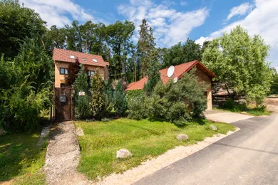 Domy rekreacyjne na wynajem, 3-pokojowe, Paňovce · €880
