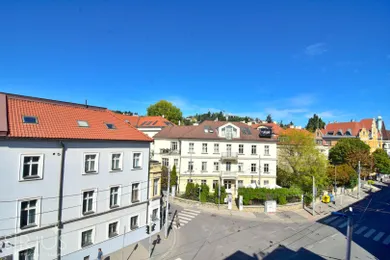 Na prenájom 2-izbový byt, 58 m², Bratislava-Staré Mesto, Palisády