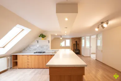 Byty na prenájom 4-izbový, Prievidza · €1 400