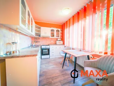 Na predaj 2-izbový byt, 66 m², Prievidza