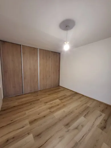 Na predaj 1-izbový byt, 38 m², Nitra, Novomeského