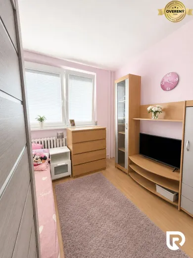 Na predaj 3-izbový byt, 70 m², Bratislava-Petržalka, Mlynarovičova