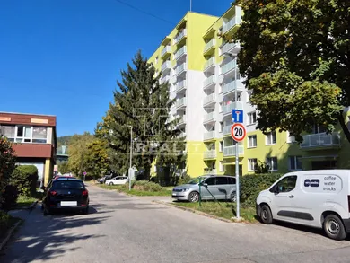 Eladó lakások, 1-szobás, Považská Bystrica · €104 000
