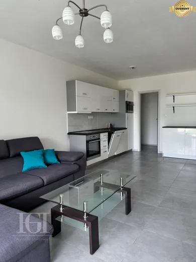 Na prenájom 3-izbový byt, 75 m², Nitra, Ružová