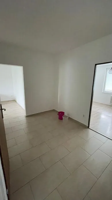 Na prenájom 2-izbový byt, 54 m², Stará Turá, Hurbanova