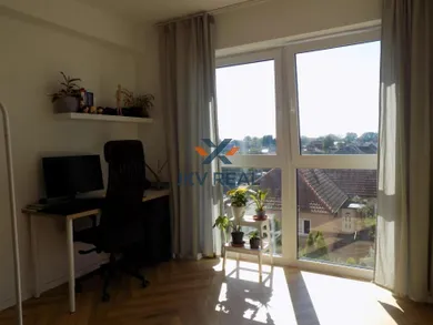 Na predaj 3-izbový byt, 76 m², Stupava, dlhá