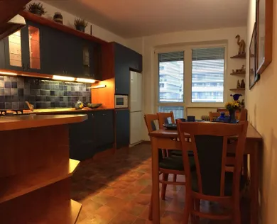 Na prenájom 2-izbový byt, 60 m², Bratislava-Rača, Karpatské námestie