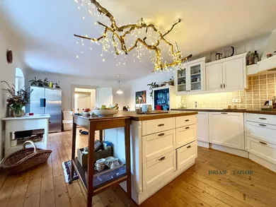 Na prenájom 1-izbový byt, 422 m², Bratislava-Staré Mesto, Bottova