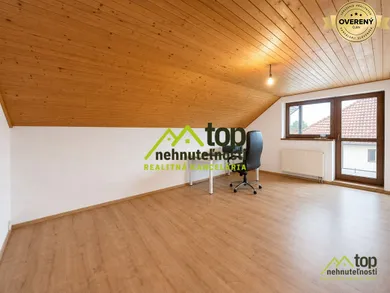 Na predaj 5-izbový dom, 200 m², Hrušovany