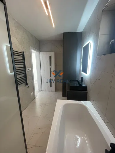 Na predaj dom, 101 m², Levice