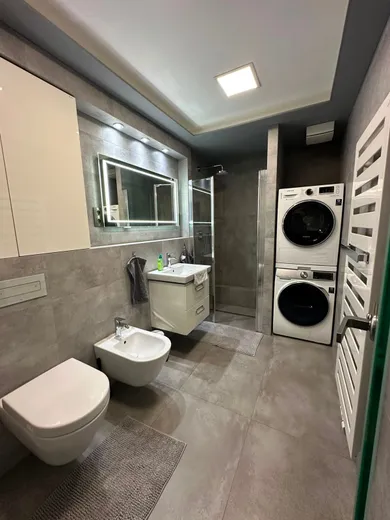 Na prenájom 2-izbový byt, 60 m², Bratislava-Ružinov, Ružinovská