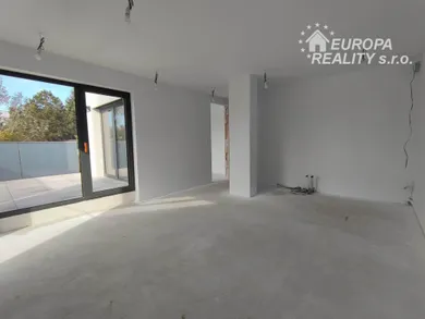 Na predaj 3-izbový byt, Bratislava-Karlova Ves, Staré grunty