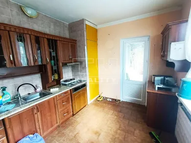Na predaj 3-izbový byt, 67 m², Bratislava-Lamač