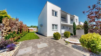 Domy na sprzedaż, 5-pokojowe, Galanta · €259 900