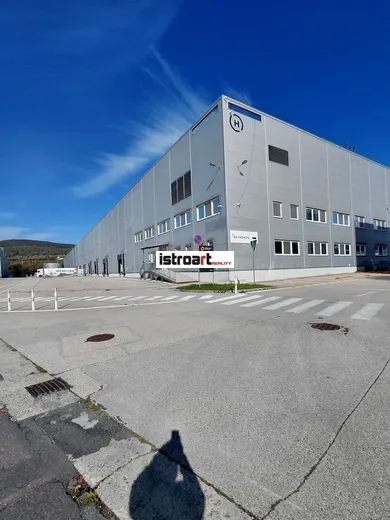 Коммерческие помещения в аренду, Bratislava-Rača · €15 926