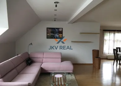 Kiadó lakások, 3-szobás, Banská Bystrica · €900