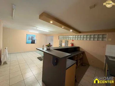 Na prenájom komerčné, 50 m², Komárno