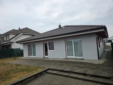 Na predaj dom v Lučenec · €315 000 · Novostavba