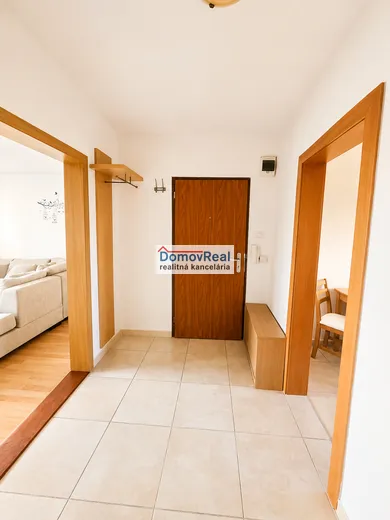 Na prenájom 3-izbový byt, 67 m², Šamorín, Dunajská