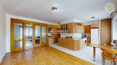 Byty na predaj 3-izbový, Zvolen · €178 950
