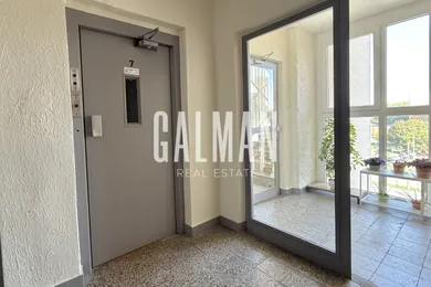 Na predaj 3-izbový byt, 74 m², Bratislava-Petržalka, Mamateyova