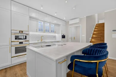 Будинки на продаж, Bratislava-Záhorská Bystrica · €850 000