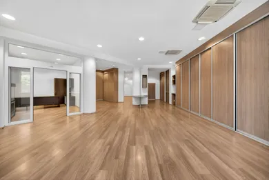 Na predaj komerčné, 143 m², Bratislava-Ružinov, Záhradnícka