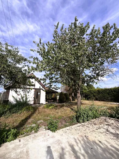 Na predaj 1-izbový rekreačný dom, 405 m², Levice, Mestský Majer