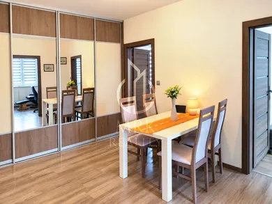 Na predaj 3-izbový byt, 65 m², Bratislava-Petržalka, Markova