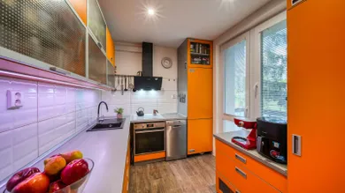 Na predaj 3-izbový byt, 71 m², Piešťany, Vážska