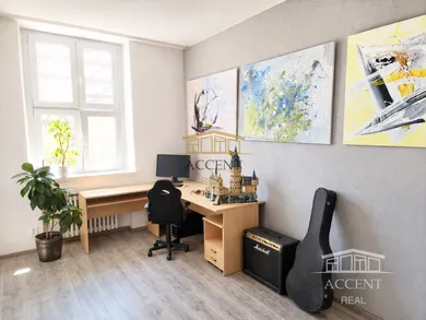 Na predaj 4-izbový byt, 105 m², Bratislava-Staré Mesto, Lehockého