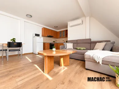 Na prenájom 2-izbový byt, 61 m², Trnava, Štefánikova