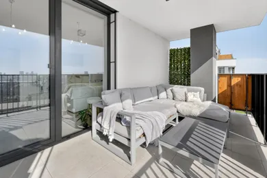 Na predaj 4-izbový byt, 102 m², Bratislava-Nové Mesto