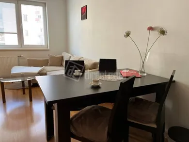 Na prenájom 3-izbový byt, 66 m², Bratislava-Rača, Kadnárova