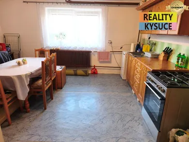 Na predaj 6-izbový dom, 200 m², Turzovka, Centrum