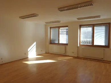 Komerčné priestory na prenájom, Banská Bystrica · €340