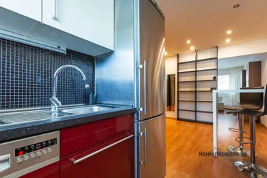 Na prenájom 3-izbový byt, 77 m², Banská Bystrica, Petelenova