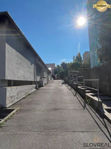Na predaj objekt, 17 m², Bratislava-Karlova Ves, Púpavová