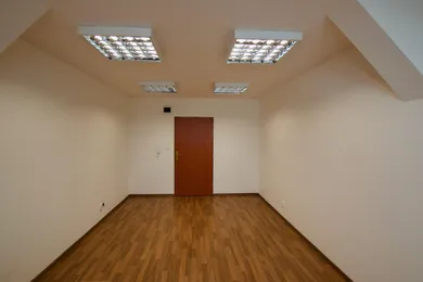 Na prenájom komerčné, 21 m², Košice-Staré Mesto, Moyzesova